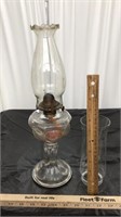 No.1 Queen Anne oil lamp w/extra globe