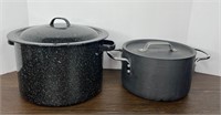 Speckled Enamel Pot & Commercial Aluminum Cookware