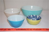4 Vintage Nesting Bowls