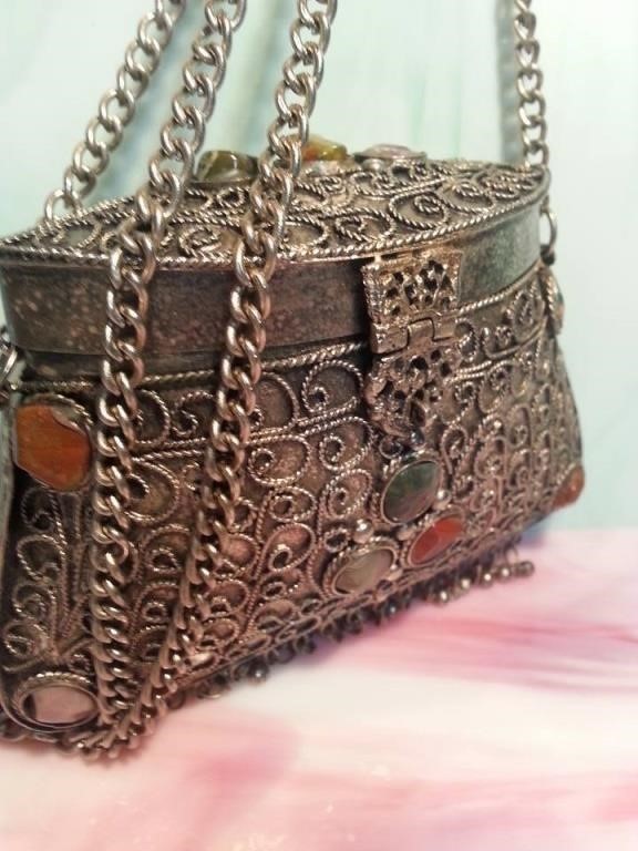 Orlando Estate Liquidators Collectibles Art Jewelry Handbags