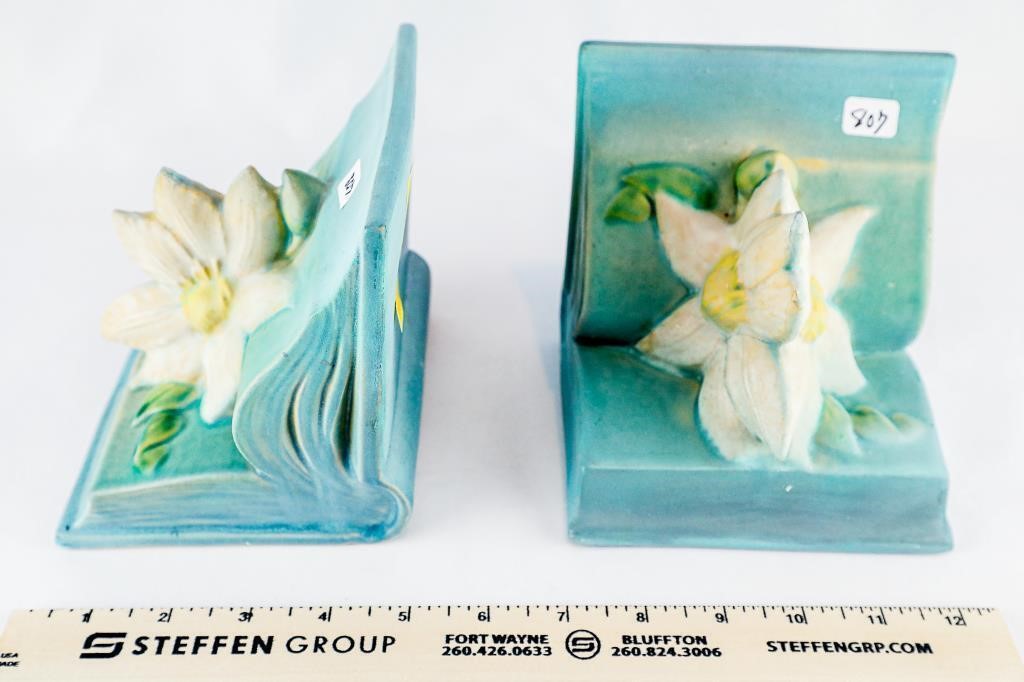 Roseville 711- 5" Water Lilly Book Ends