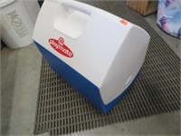 medium cooler