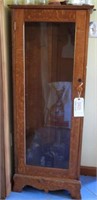 Antique Oak single door cabinet (no shelves)