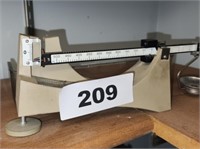 OHAUS BEAM  RELOADING SCALE