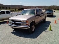 (T) 2000 Chevy 2500