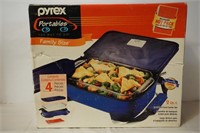 Pyrex Portables Piece Set
