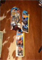 3NEW HOT WHEELS