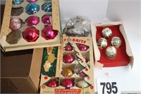 Christmas Tree Ornaments (U249)