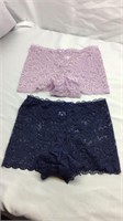 C1)  WOMENS SIZE MEDIUM UNDERWEAR