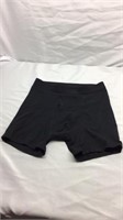 C1) MENS SIZE MEDIUM UNDERWEAR