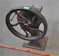 Antique cutter?, grinder?, seized, see pics