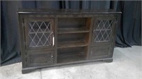 OAK CREDENZA BUFFET WITH LEADED GLASS DOORS