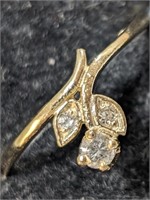 $1200 10K  Diamond(0.11ct) Ring (~weight 1.14g)