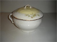 Chamber Pot w/Lid