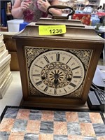 NICE VINTAGE W HAID MANTEL CLOCK