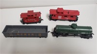 Ho Train Cars (4)