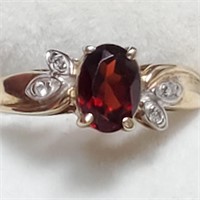 $1300 10K Garnet(0.4ct) Diamond(0.03Ct) Ring