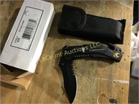 pocket knife in case and box American hunter