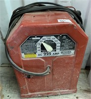 AC 225 amp Lincoln electric welder  (P 59)(S2)