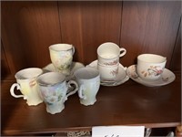VTG. TEA CUPS AND SAUCERS LOT