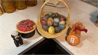Lot of Eggs, And Kitchen Decor