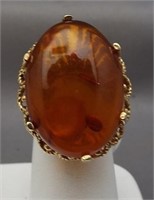 14K Yellow gold large amber ring. Size 6.25.