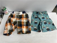 Size 4-5Y kids swimming trunk includes mini boden