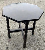 Small Wooden Table (18" diam x 19"H) *LYS