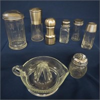 8 - CLEAR GLASS SHAKERS*HAND JUICER