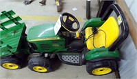JOHN DEERE KIDS RIDING TOY, TRACTOR AND
