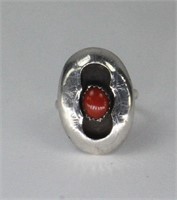 CORALCAB IN STERLING SILVER RING