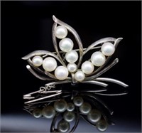 Mid C. Mikimoto set silver brooch
