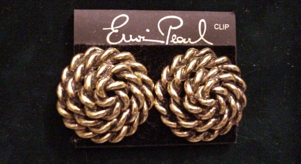 Vtg ERWIN PEARL Clip-On Huggie Earrings NOC $26