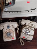 2 Rotary Desk Top Telephones, Vtg. Underwood