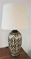 CERAMIC TABLE LAMP W/SHADE