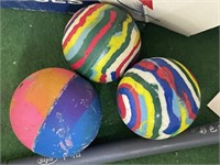 3 Vintage Bouncy Balls