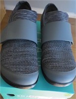 Traq by Alegria: womens shoe, size: 39, color: Cha
