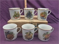 Karlovarsk Porcelain Mug Set in box -New old stock