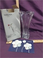 New Mikasa Glass Vase in box