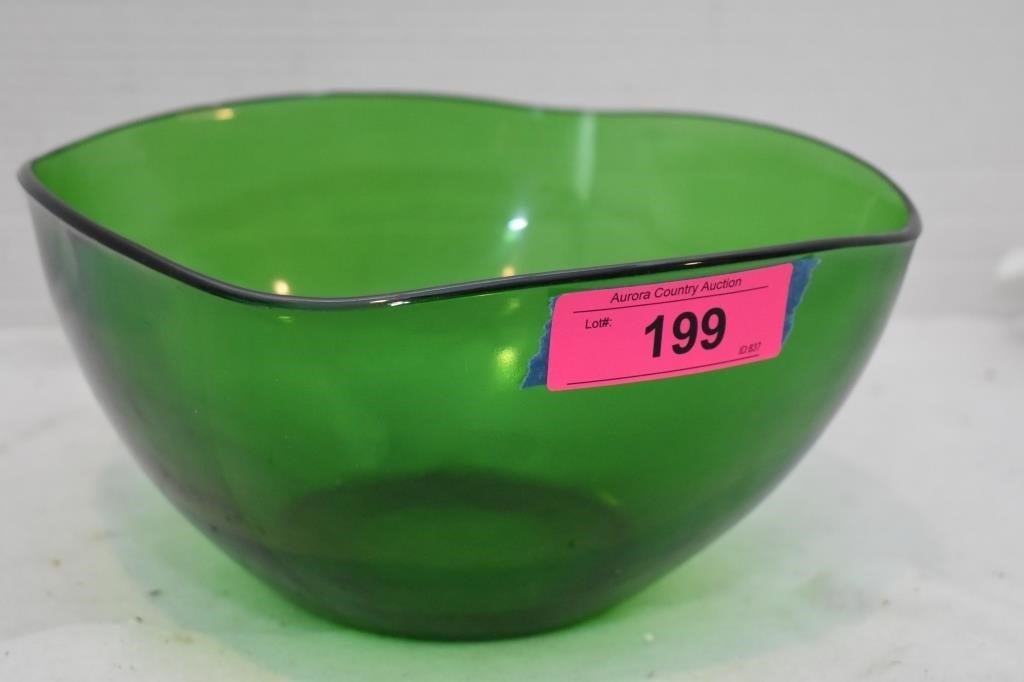Vereco France Green Glass Bowl