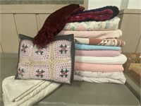 Quilts, Blankets & Bedding