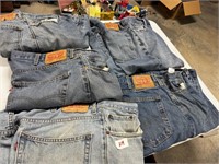 VINTAGE LEVI JEANS SIZE IN PICTURE