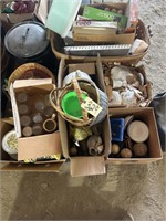 PALLET LOT HOUSEHOLD & ANTIQUE DISHES