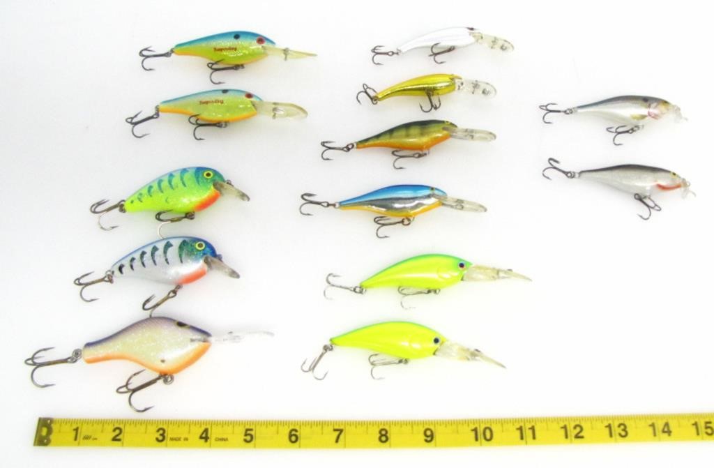 ASSORTED DOUBLE TREBLE-HOOK CRANK BAITS