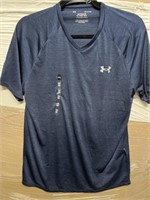 Size small under armour men t shirts
