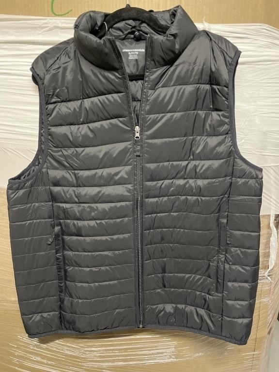 Size X-large Amazon essentials men vests