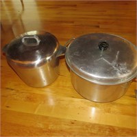 Lot of 2 Stock Pots