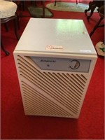 Working simplicity dehumidifier