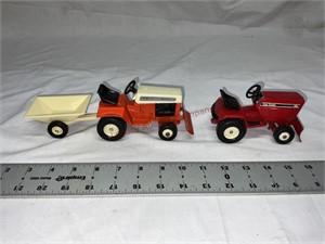 Allis-Chalmers riding mower with trailer, Cub