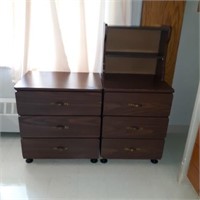 Set of 2 nightstand/dressers